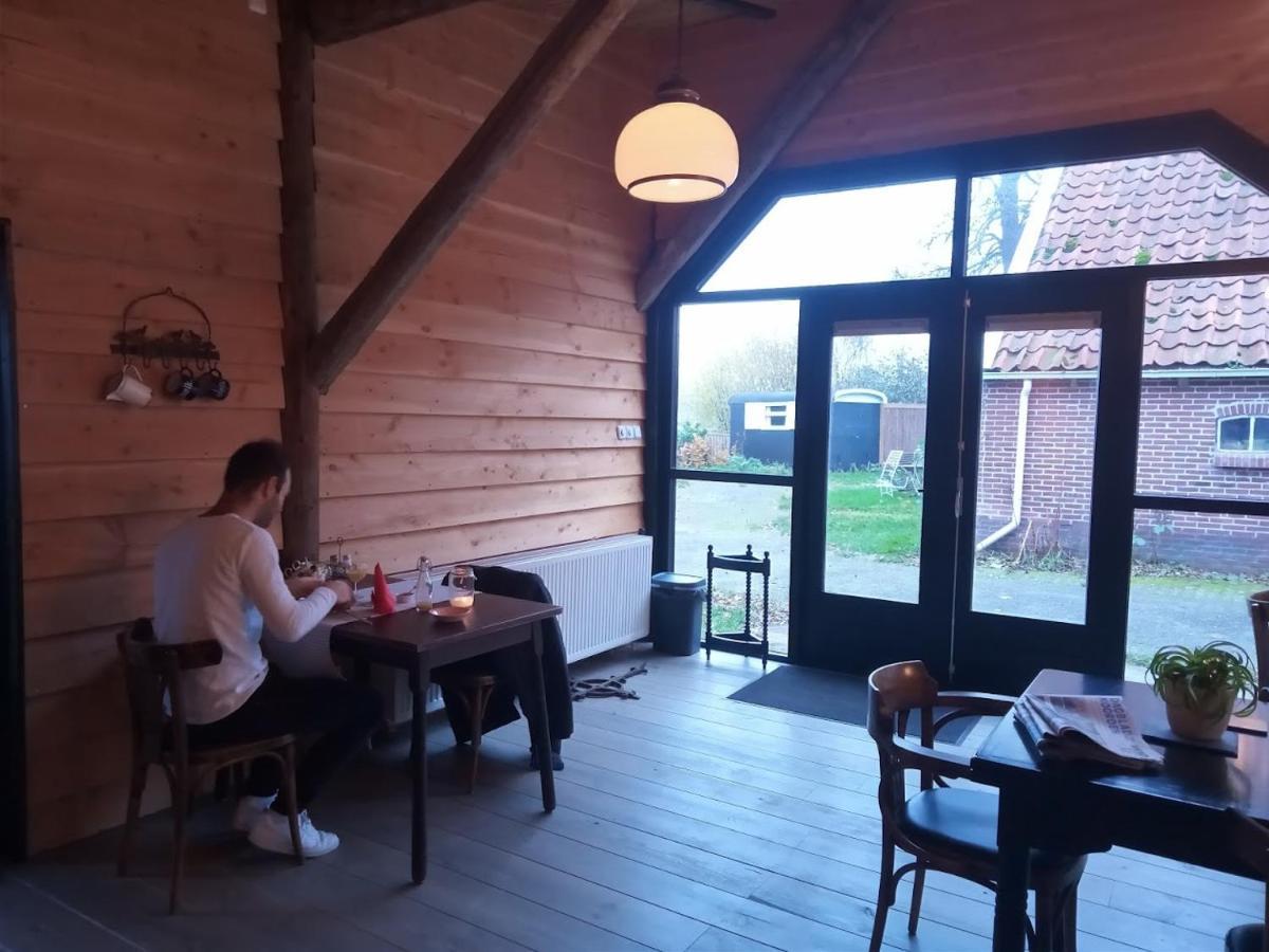 Pipowagen Elsebein Groningen Westerwolde Unieke Ligging Met Eigen Tuin En Vrij Uitzicht Over Veld Naar Natuurgebied Onstwedde Kültér fotó
